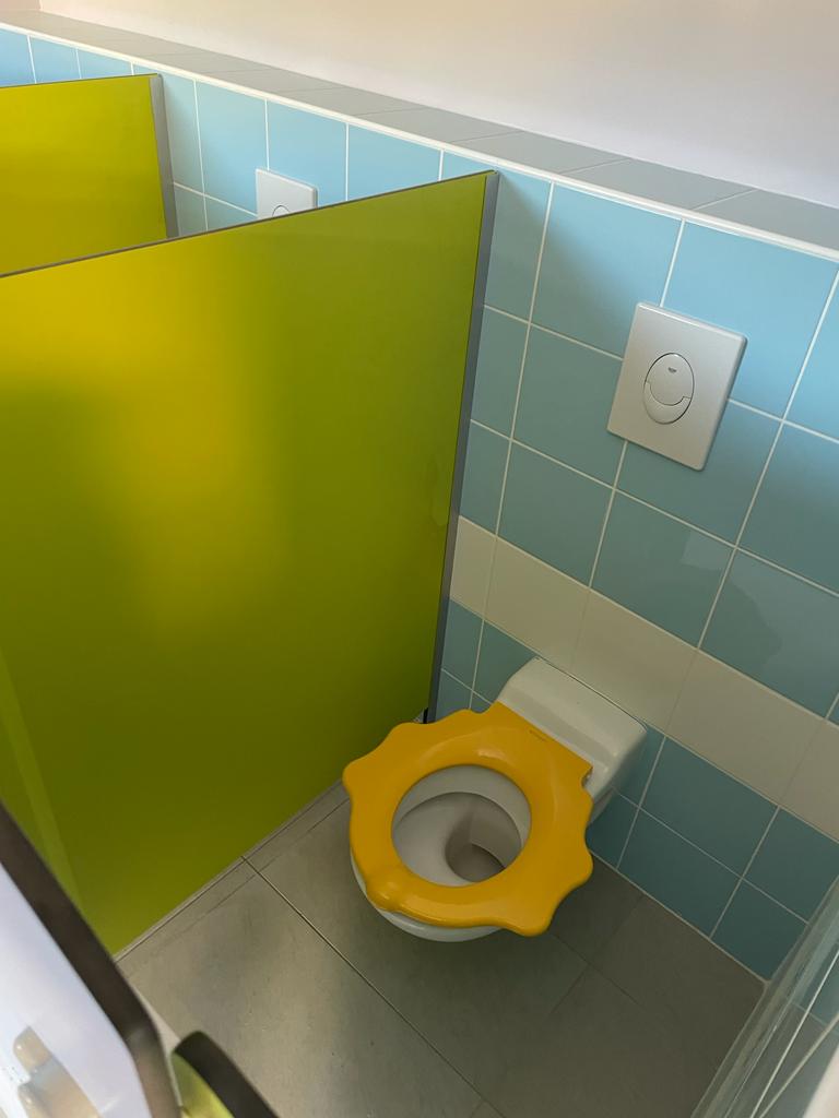 Daugey Pose Sanitaires Pres De Biscarrosse Sanitaire 2